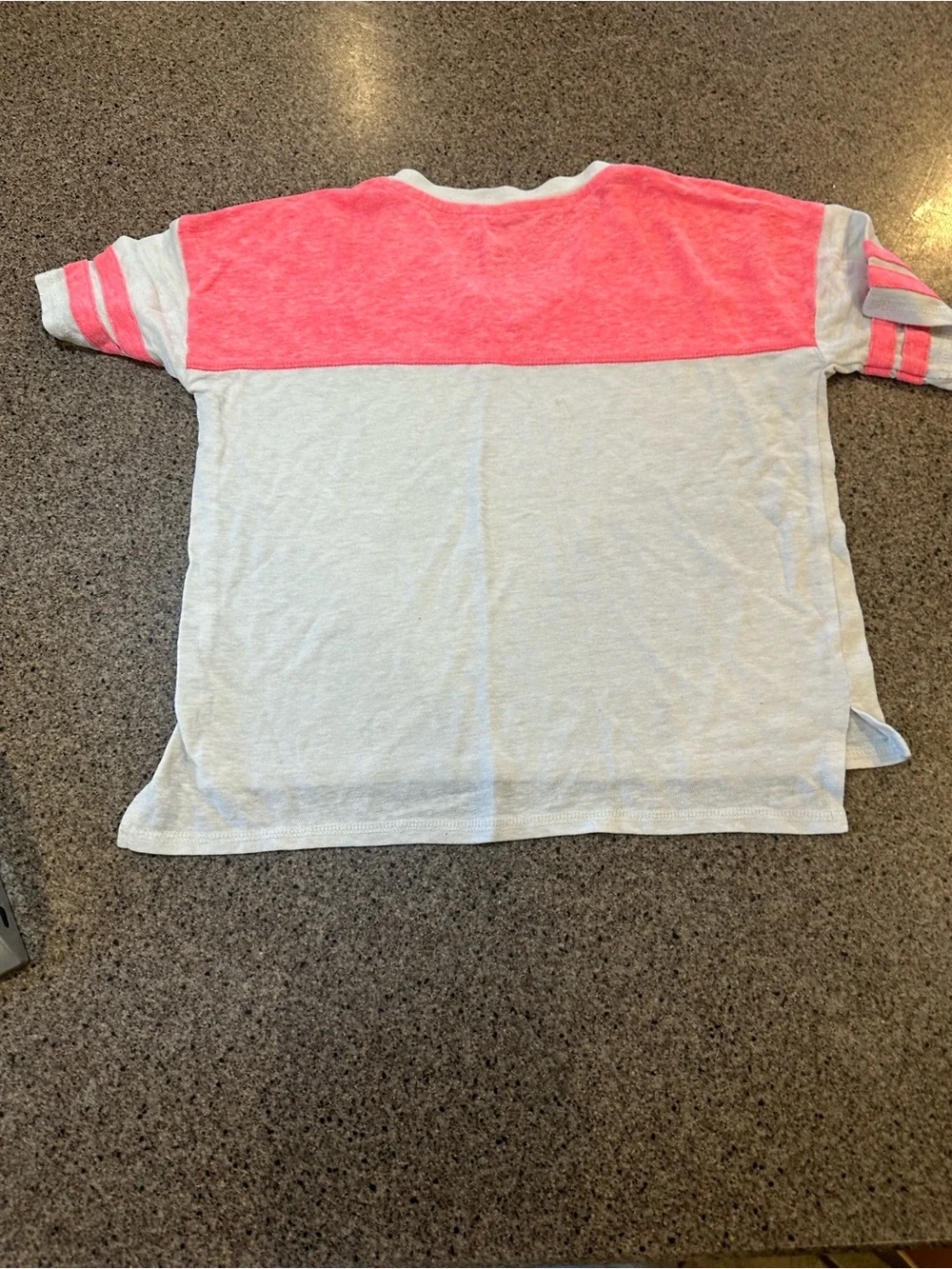 Old Navy Two-Tone V-Neck Tee in Neon Pink and White